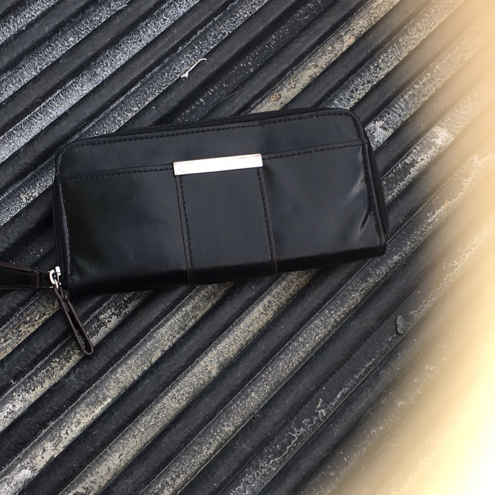 A black wallet